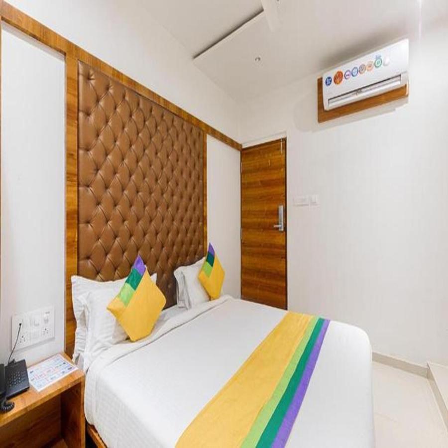 Hotel Riva International Goregaon- Near Nesco ムンバイ エクステリア 写真