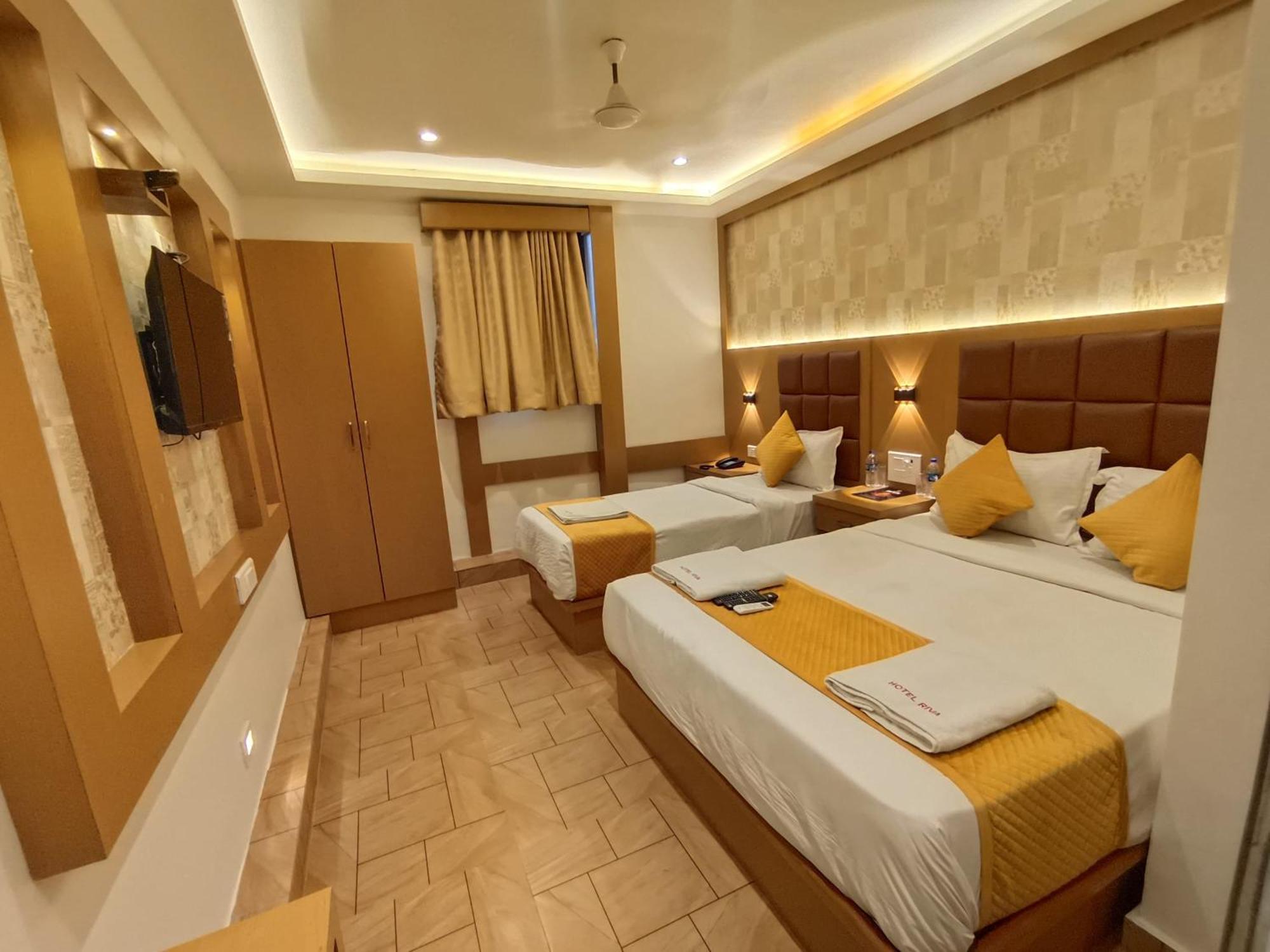 Hotel Riva International Goregaon- Near Nesco ムンバイ エクステリア 写真