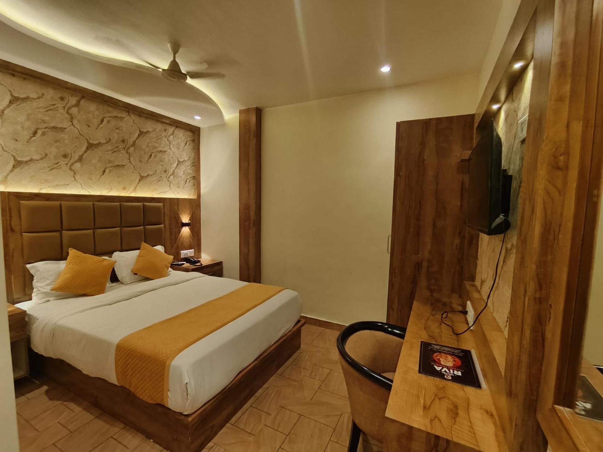 Hotel Riva International Goregaon- Near Nesco ムンバイ エクステリア 写真